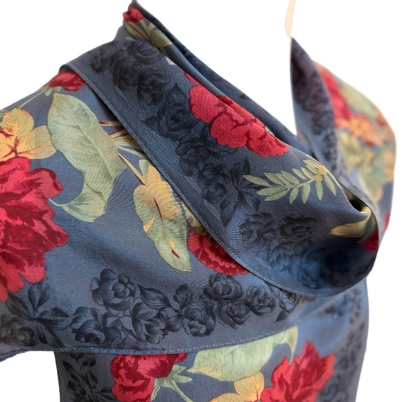 Liz Claiborne Floral Silk Scarf 🇯🇵– Made in Japan – Vintage 1994 - Picture 3 of 9